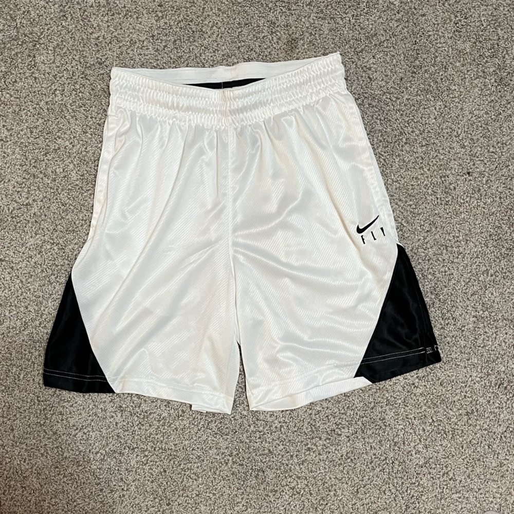 🖤FLY NIKE WOMENS BASKETBALL SHORTS🤍